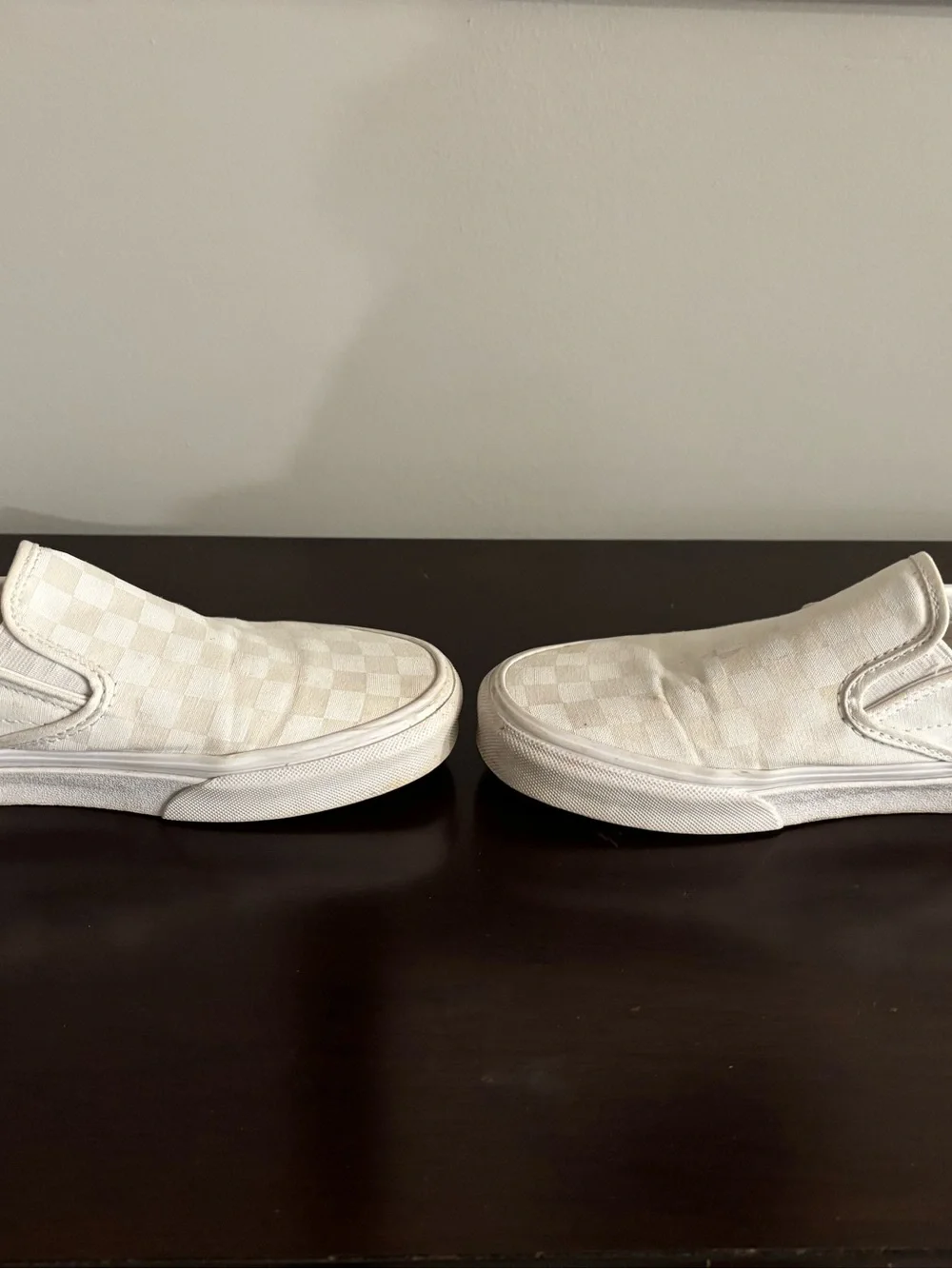 Vans White Checkerboard Slip-on women’s 8.5/ men’s 7